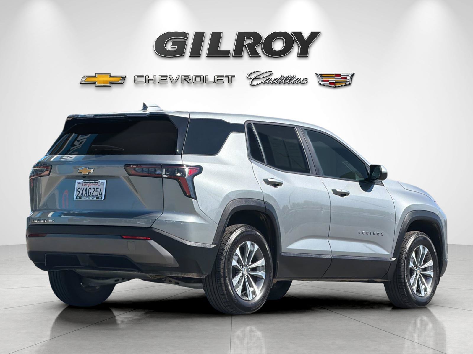 Used 2026 Chevrolet Equinox LT AWD/4WD image 3