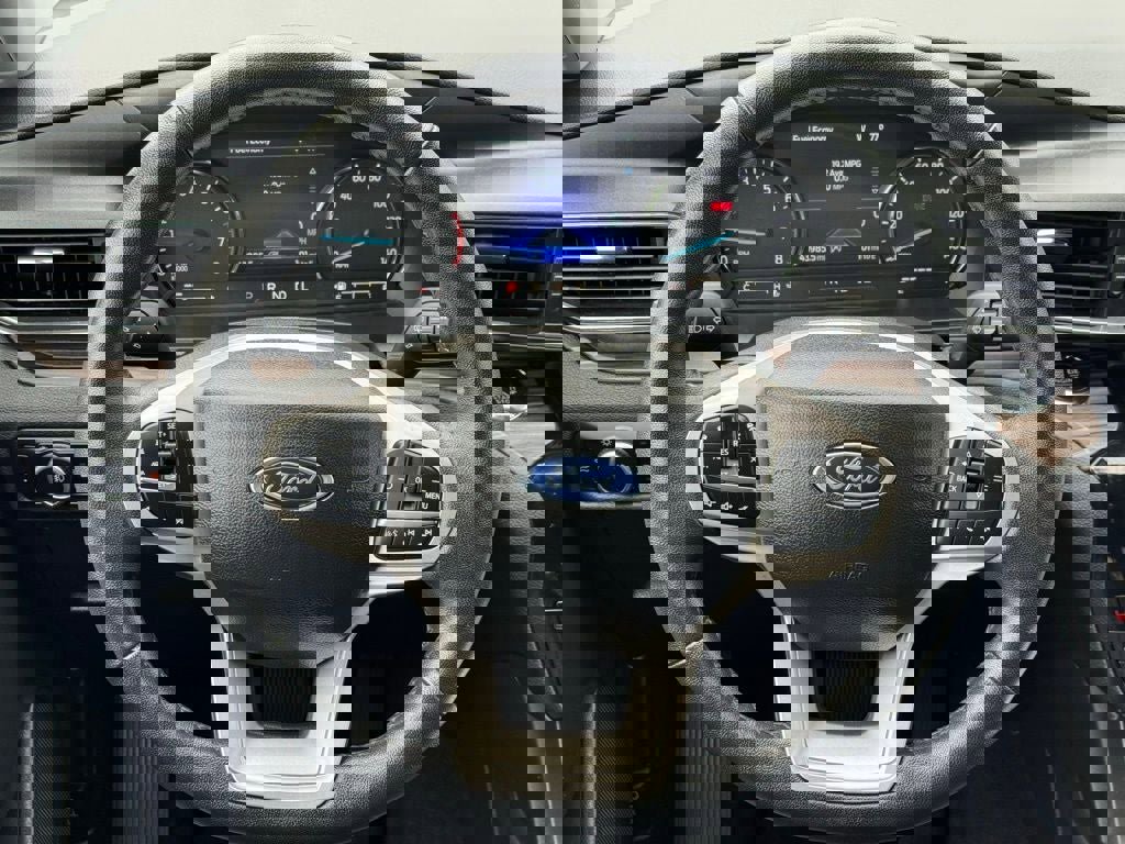 Certified 2023 Ford Explorer Limited image 13