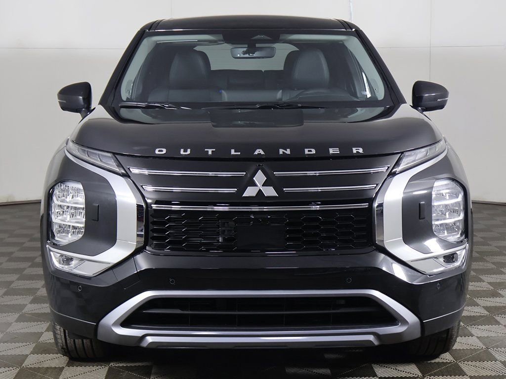 New 2026 Mitsubishi Outlander SE image 13