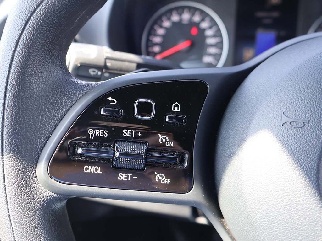 Used 2024 Mercedes-Benz Sprinter 2500 image 29