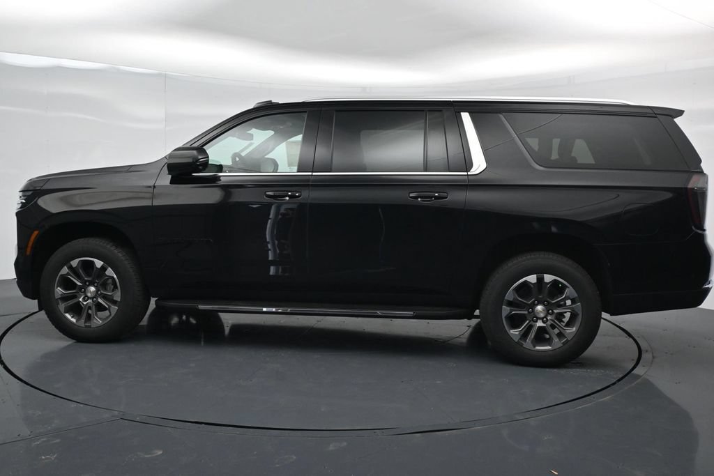 New 2026 Chevrolet Suburban LT w/ Comfort Package RWD image 4
