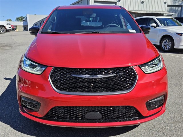 New 2026 Chrysler Pacifica Select image 2