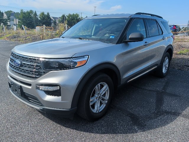 Used 2023 Ford Explorer XLT w/ Equipment Group 202A AWD/4WD image 7