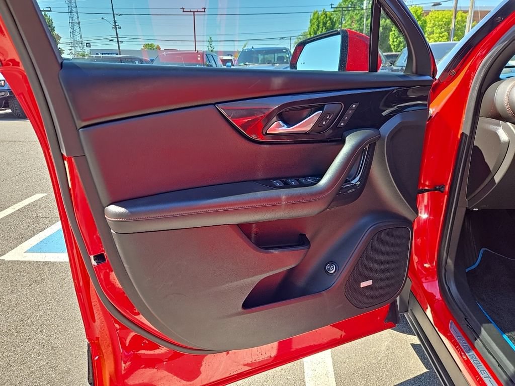 Used 2022 Chevrolet Blazer RS w/ Enhanced Convenience Package AWD/4WD image 13