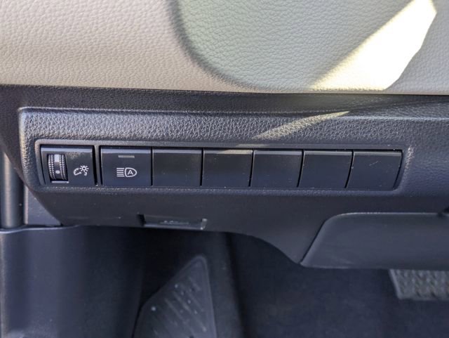 Used 2025 Toyota Corolla LE image 22