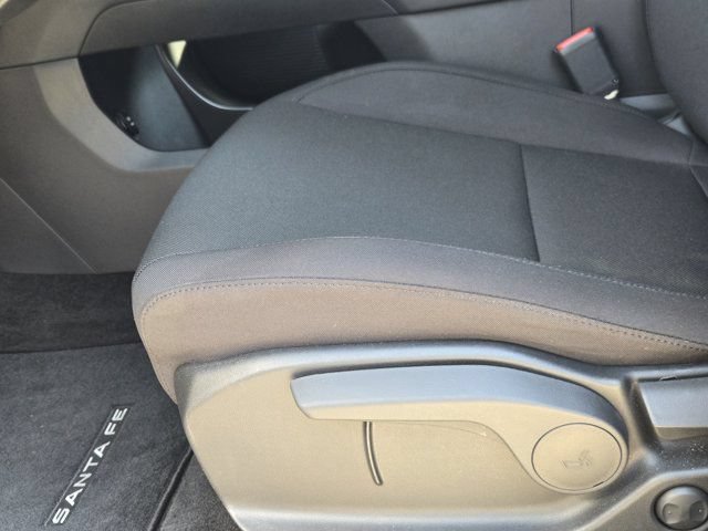 Used 2026 Hyundai Santa Fe SE FWD image 25