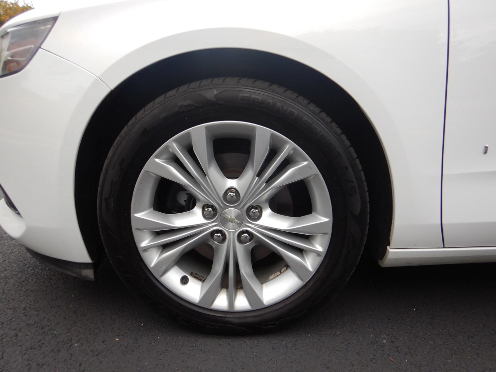 Used 2014 Chevrolet Impala LT w/ Premium Seating Package FWD image 29