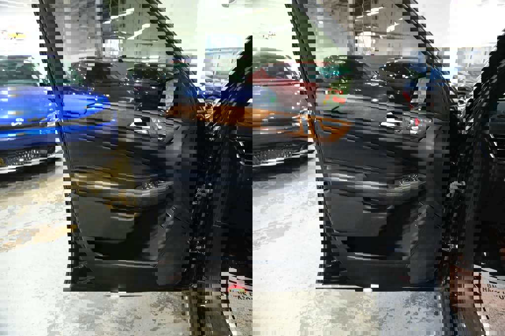 Used 2018 Mercedes-Benz GLS 450 4MATIC w/ Premium Package image 18