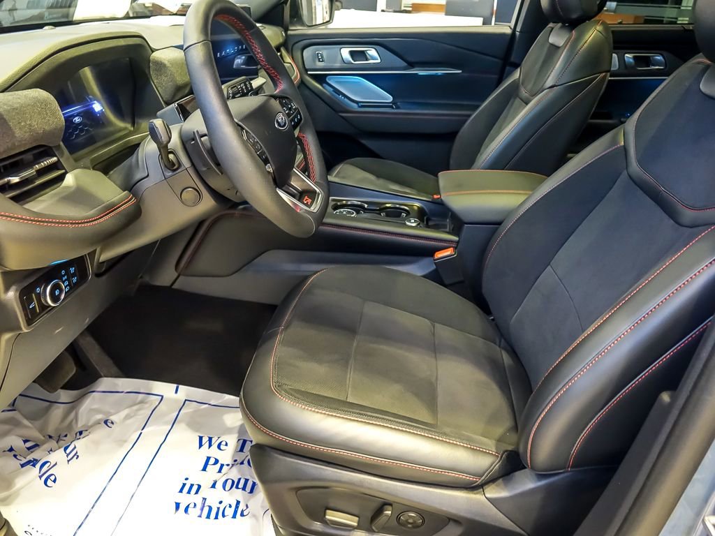 Used 2025 Ford Explorer ST AWD/4WD image 10