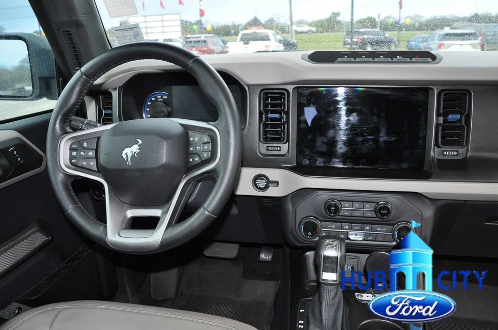 Used 2023 Ford Bronco Wildtrak image 19