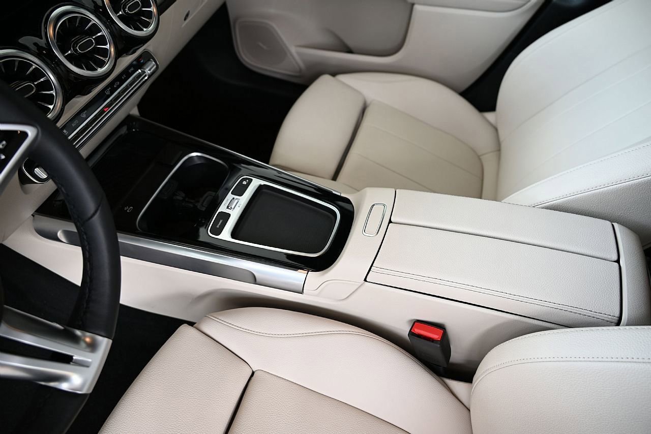 Certified 2025 Mercedes-Benz GLB 250 4MATIC image 20