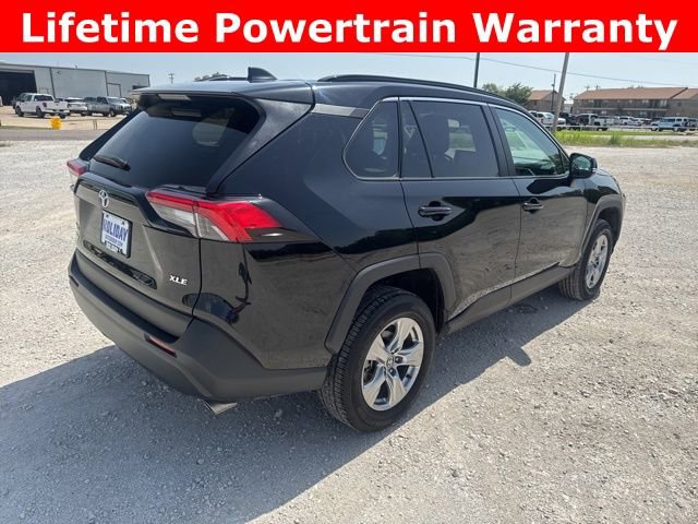 Used 2024 Toyota RAV4 XLE FWD image 7
