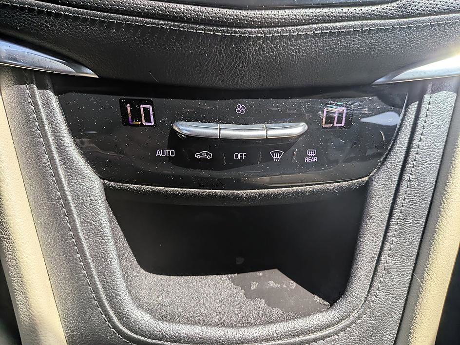 Used 2017 Cadillac XT5 FWD image 24
