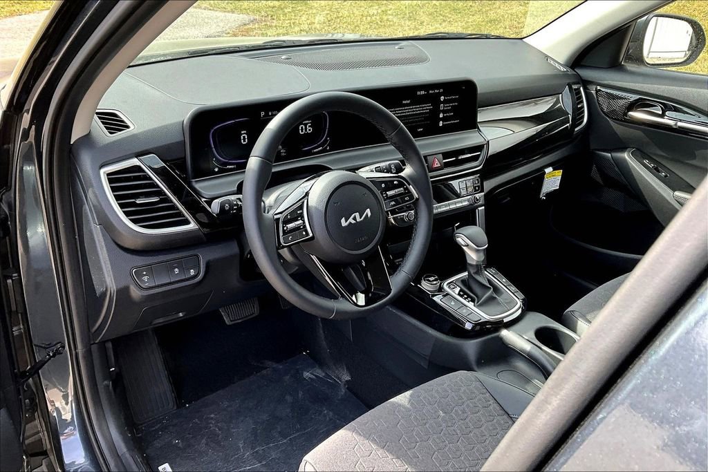 New 2026 Kia Seltos S AWD/4WD image 7