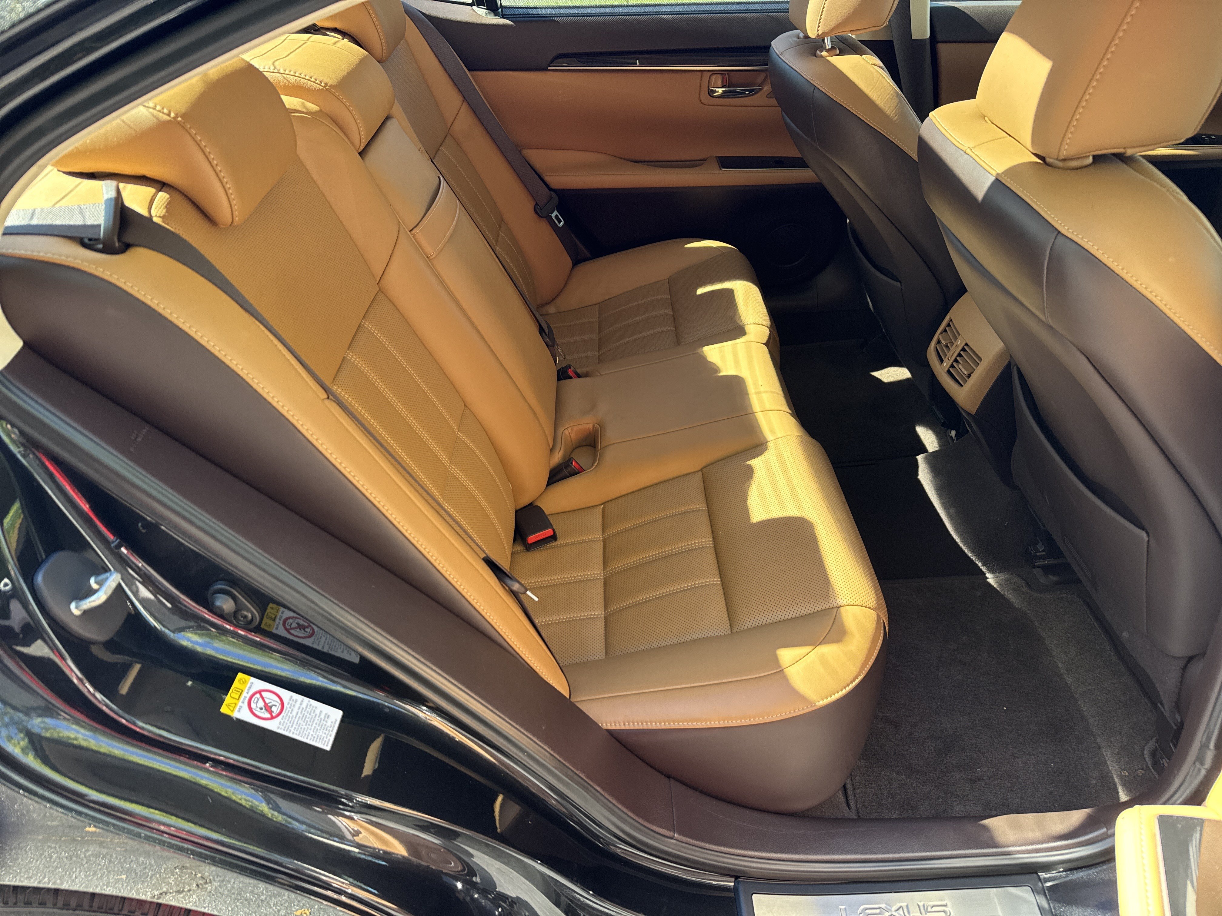 Used 2017 Lexus ES 350 w/ Ultra Luxury Package FWD image 14