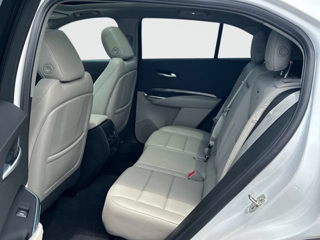 Certified 2023 Cadillac XT4 Luxury w/ Cold Weather Package AWD/4WD image 17