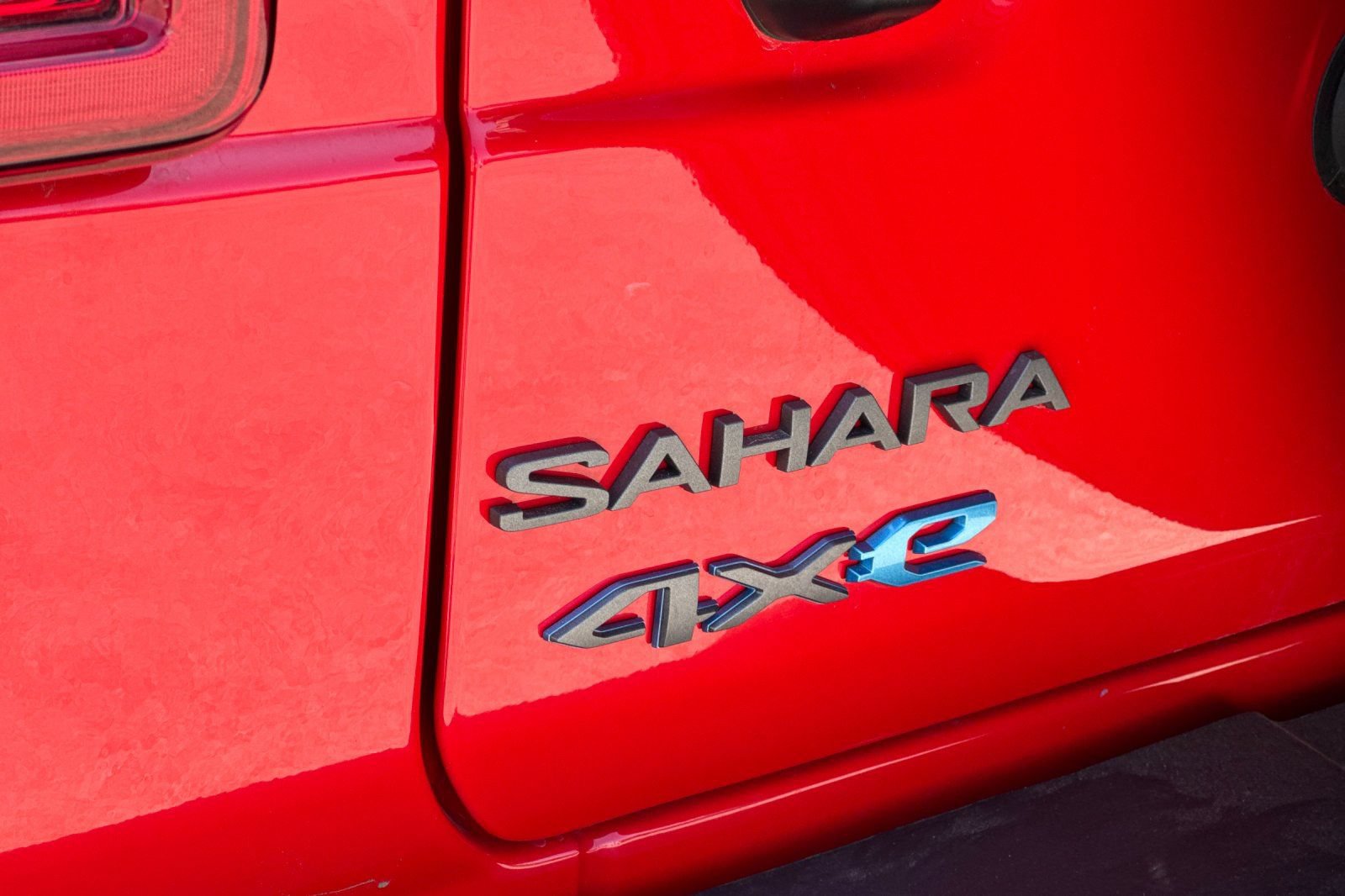 Used 2025 Jeep Wrangler Unlimited Sahara w/ Safety Group AWD/4WD image 27