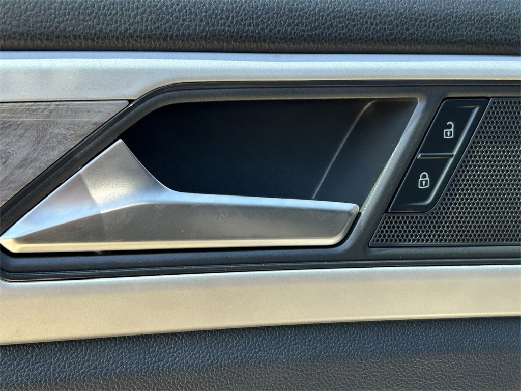 Used 2022 Volkswagen Atlas Cross Sport SE image 20