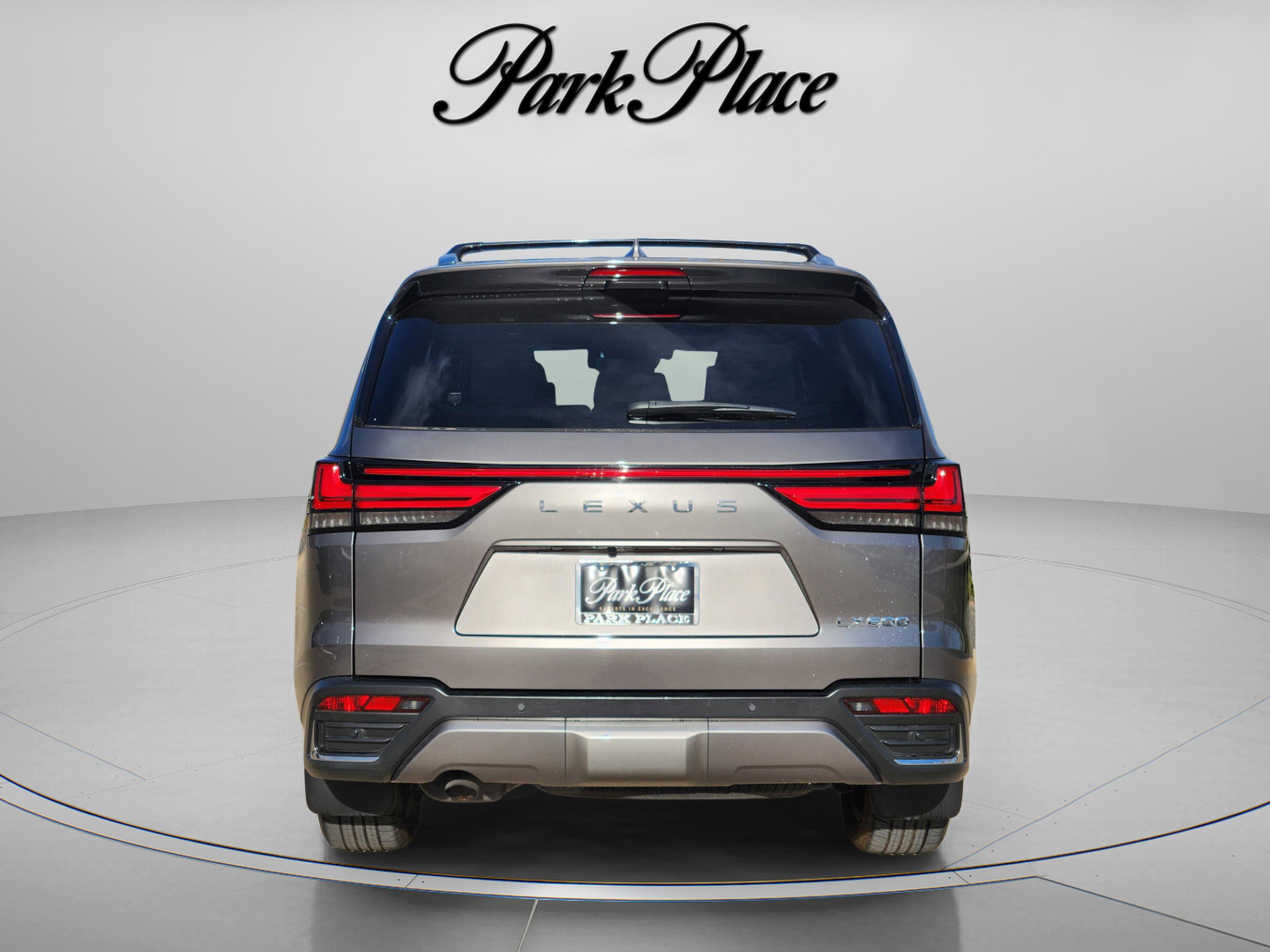 Used 2023 Lexus LX 600 4WD w/ Accessory Package (Z1) image 4