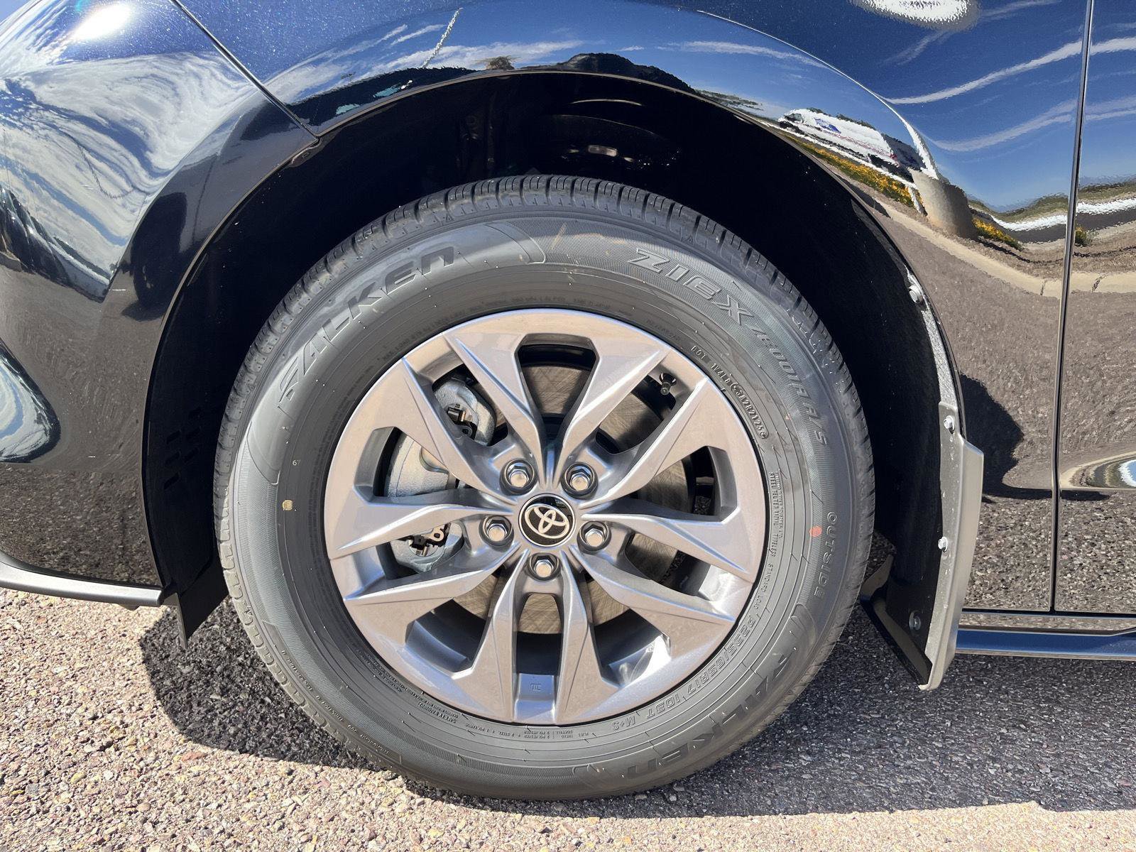 New 2025 Toyota Sienna XLE image 40