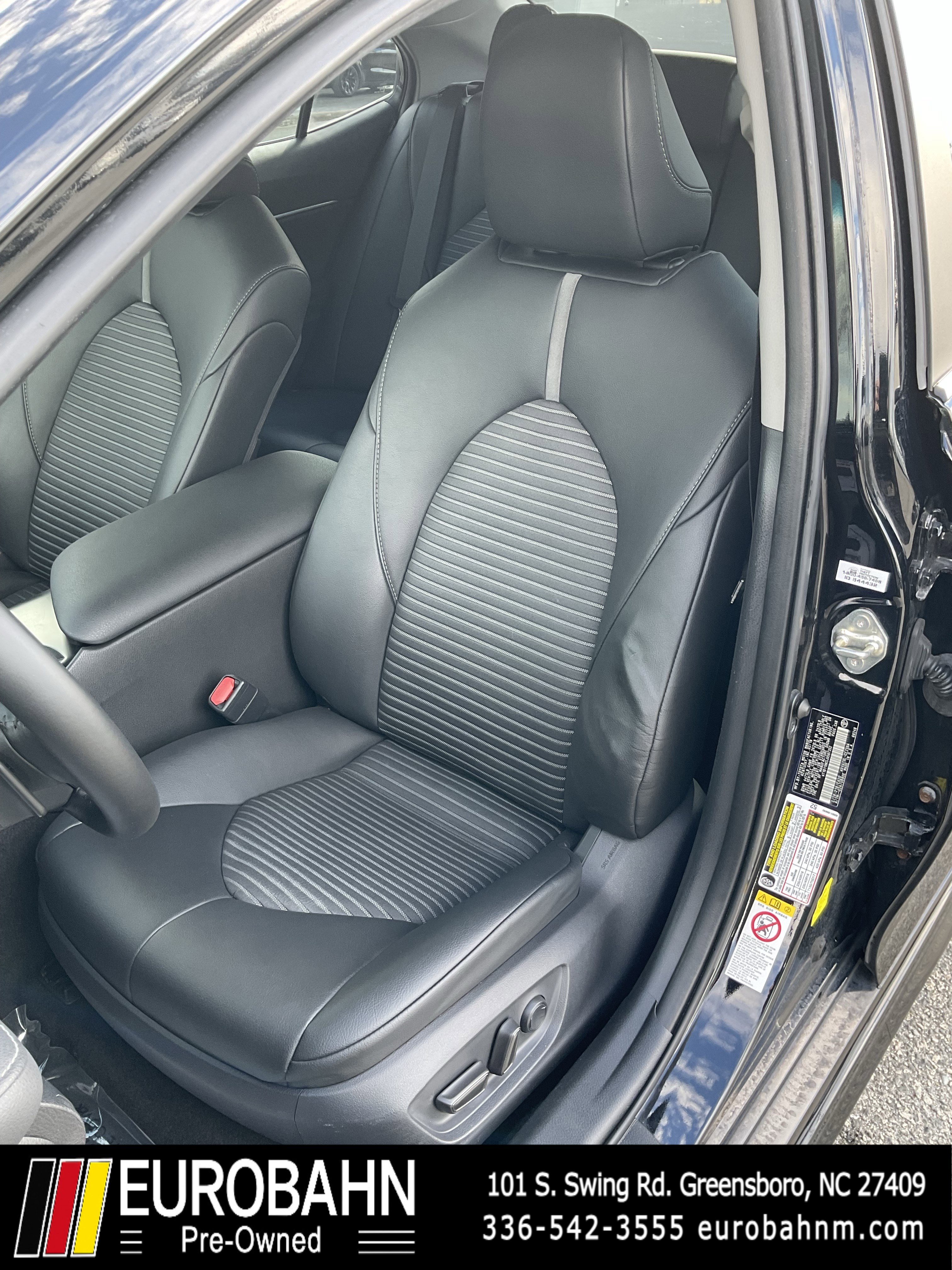 Used 2018 Toyota Camry L image 6