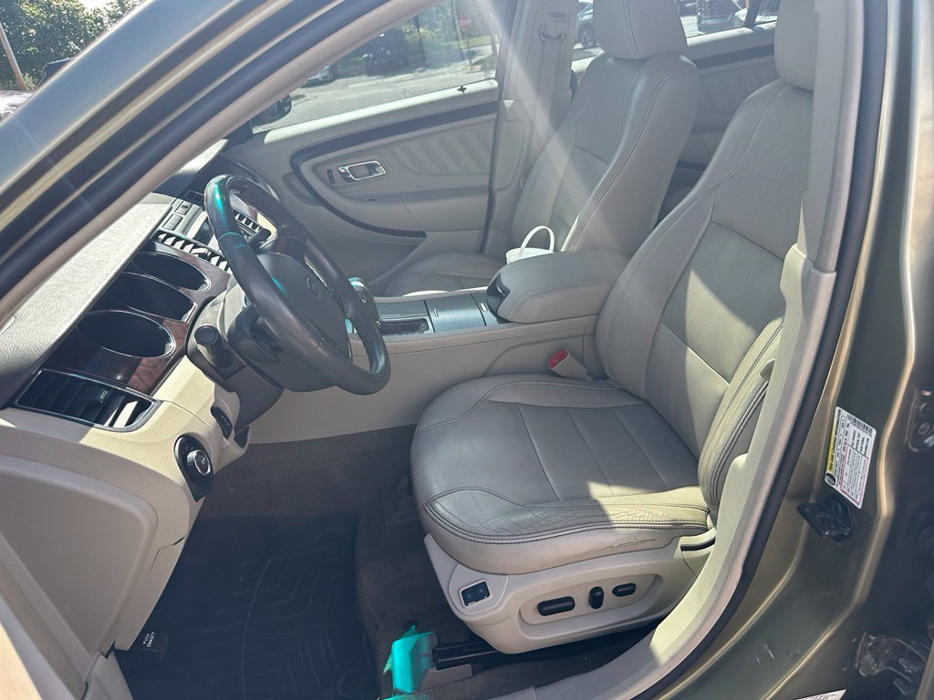 Used 2012 Ford Taurus Limited FWD image 17