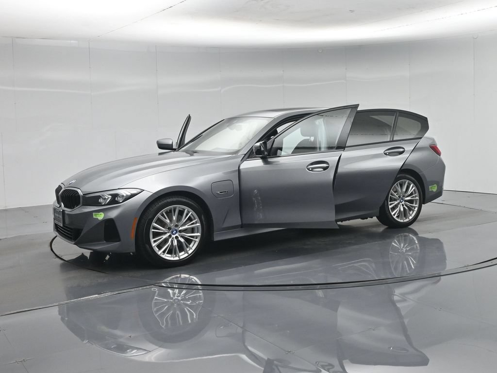 Used 2023 BMW 330e w/ Convenience Package RWD image 6