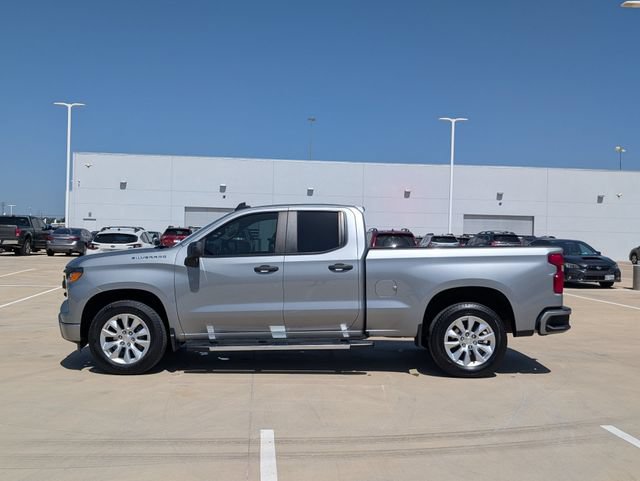 Used 2025 Chevrolet Silverado 1500 Custom RWD image 3