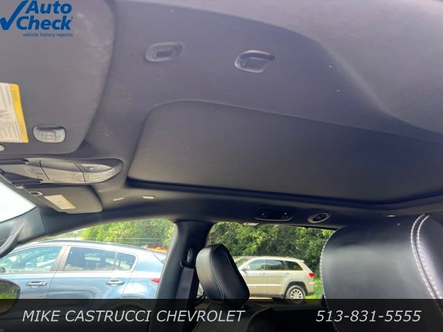 Used 2025 Chrysler Pacifica Limited FWD image 7