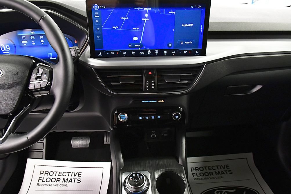 Used 2025 Ford Escape Platinum AWD/4WD image 26