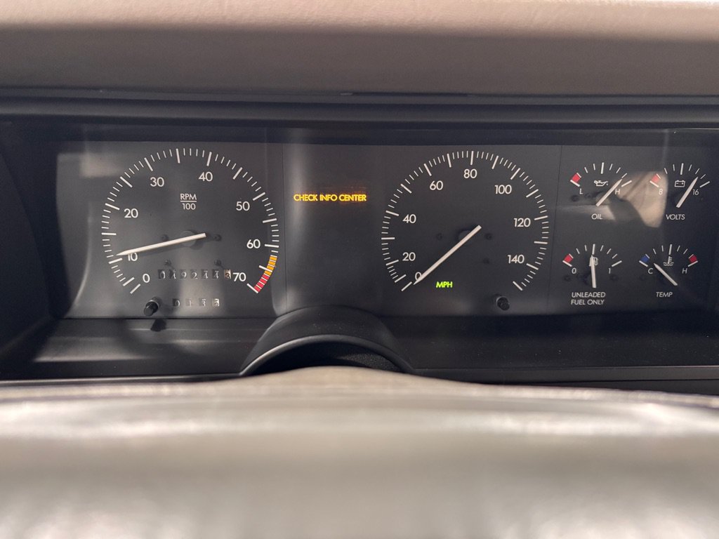 Used 1993 Cadillac Allante FWD image 14