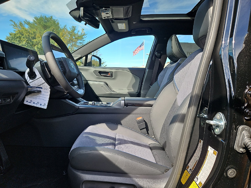 New 2026 Toyota RAV4 XSE w/ Panoramic Sun Roof Package AWD/4WD image 10