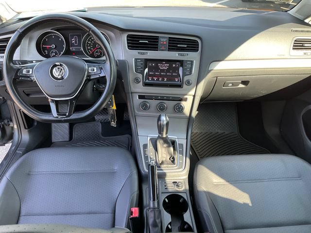 Used 2015 Volkswagen Golf TDI S FWD image 4