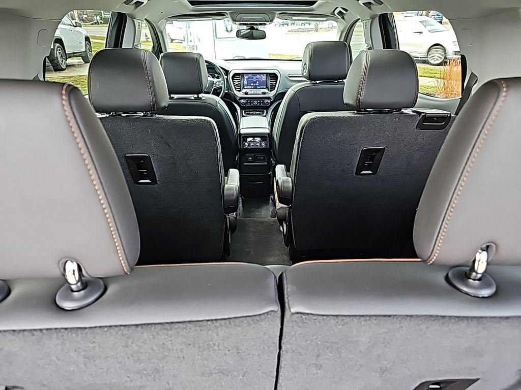 Used 2023 GMC Acadia AT4 w/ Technology Package image 25