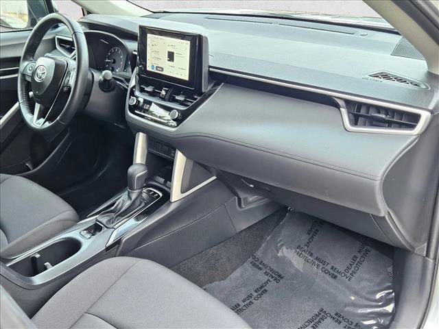 Used 2025 Toyota Corolla Cross LE image 20