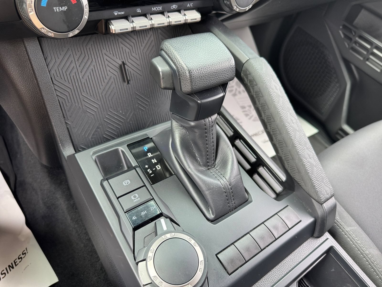 Used 2025 Toyota Tacoma SR AWD/4WD image 6