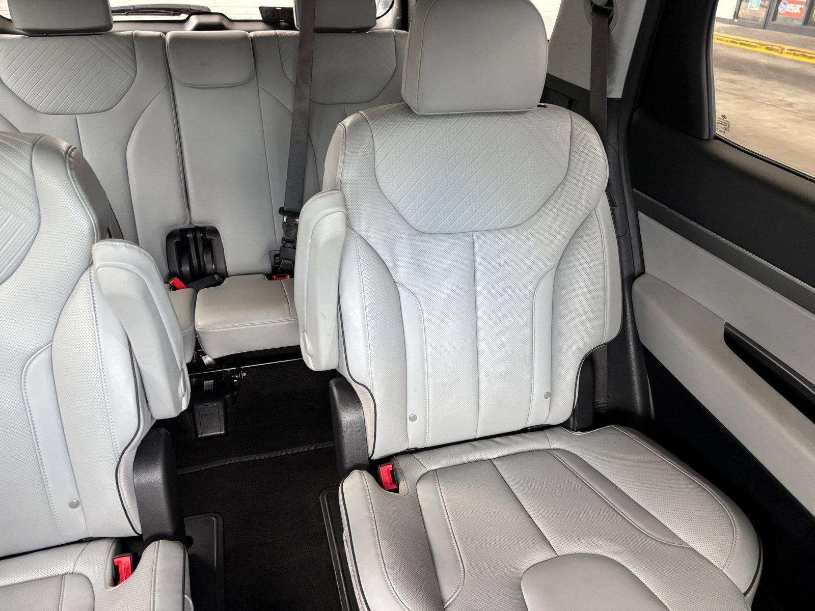 Used 2025 Hyundai Palisade SEL AWD/4WD image 41