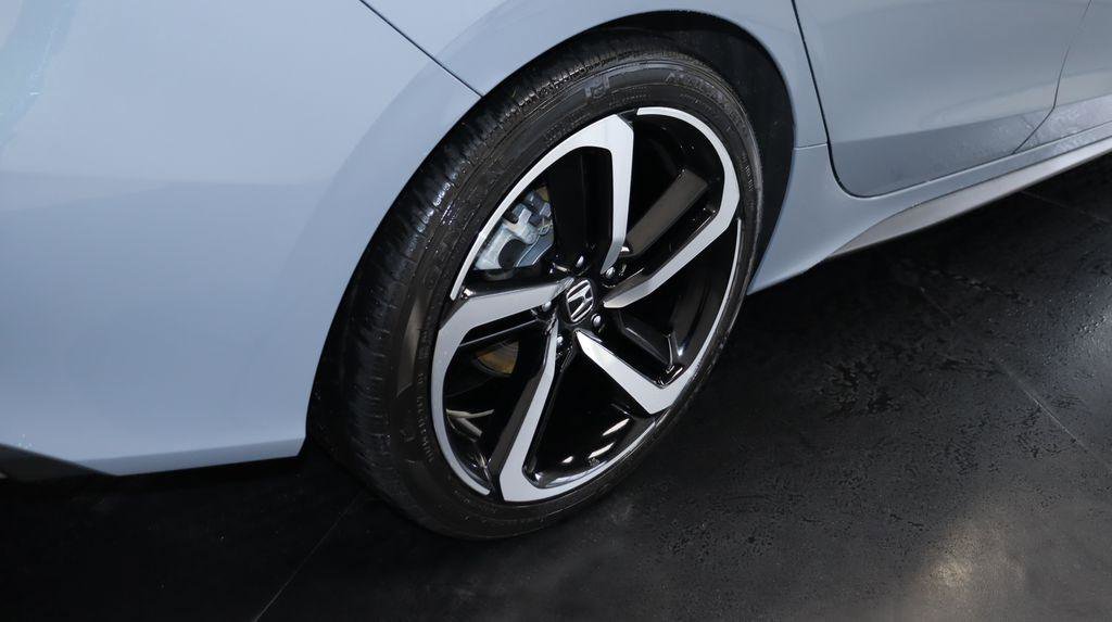 Used 2022 Honda Civic Sport Touring image 14