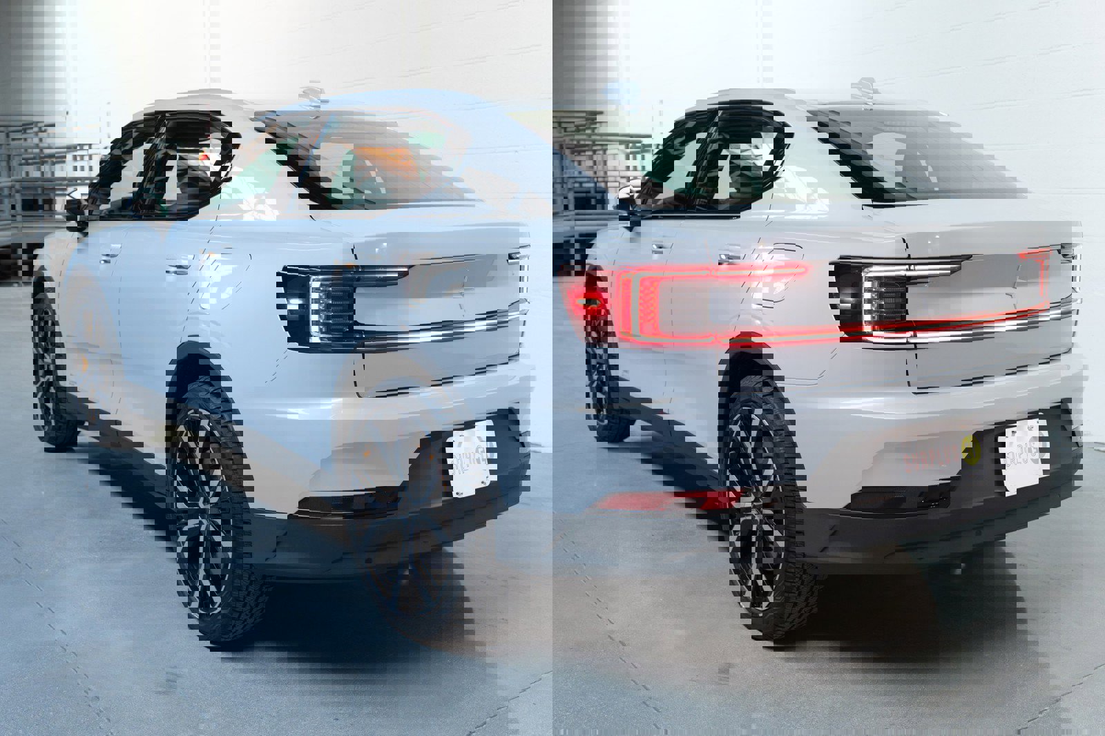 Used 2023 Polestar Polestar 2 image 2