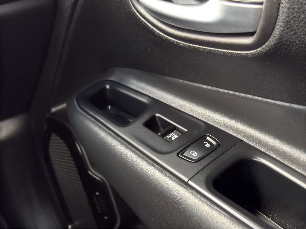 Used 2019 Jeep Renegade Altitude w/ Quick Order Package 2XM image 15