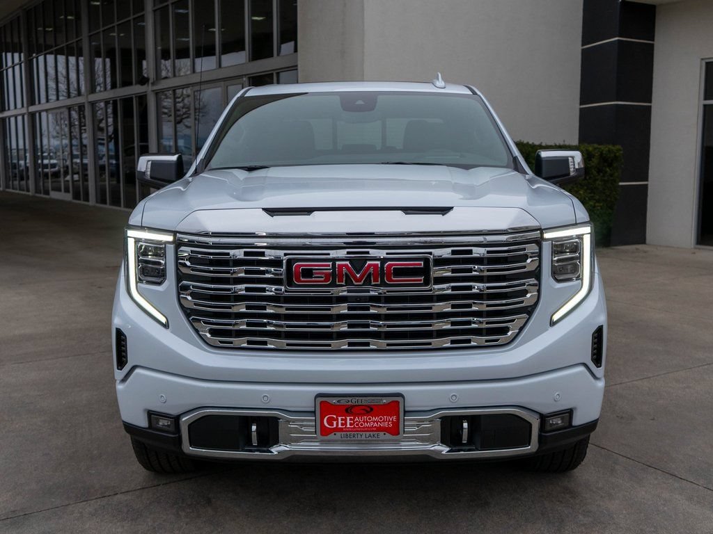 Used 2026 GMC Sierra 1500 Denali AWD/4WD image 2