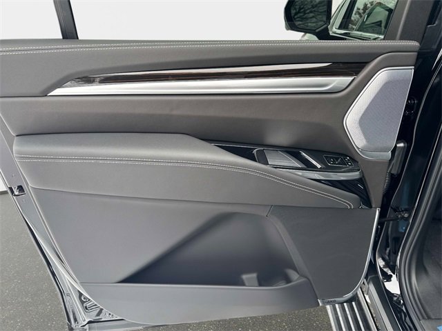 New 2026 Cadillac Escalade ESV Luxury w/ Touring Package image 12