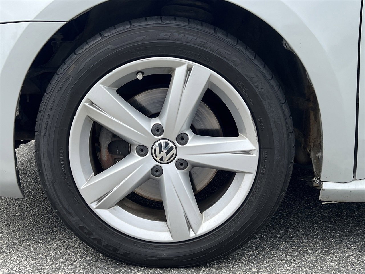 Used 2013 Volkswagen Passat 2.5 SE image 28