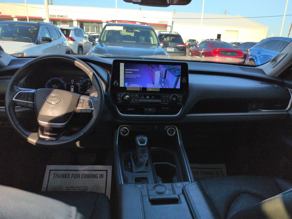 Certified 2024 Toyota Grand Highlander AWD Hybrid image 12
