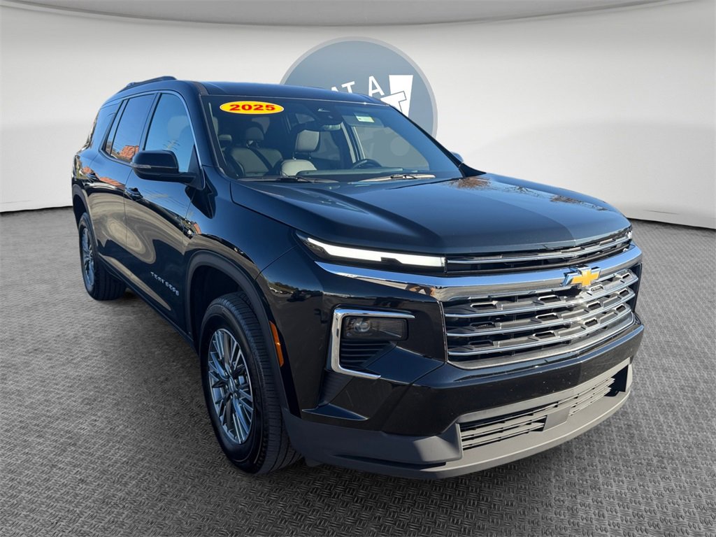 Certified 2025 Chevrolet Traverse LT