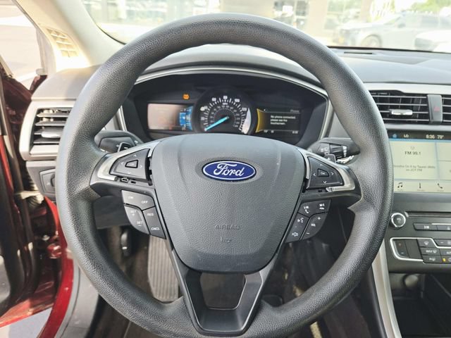 Used 2018 Ford Fusion SE w/ Fusion SE Technology Package FWD image 14