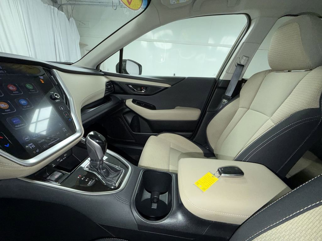 Used 2021 Subaru Outback Premium image 4