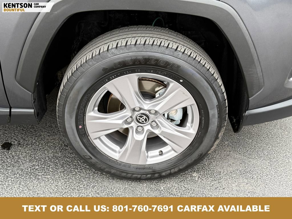 Used 2025 Toyota RAV4 XLE AWD/4WD image 15