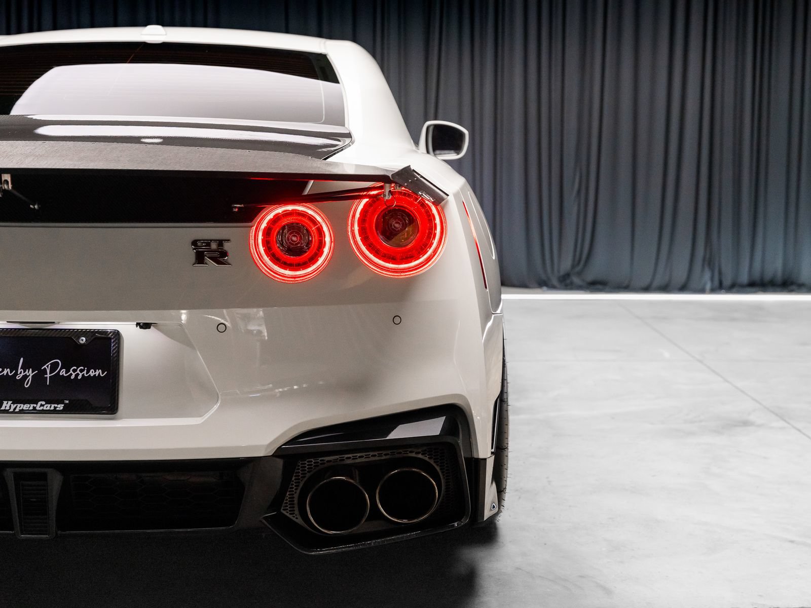 Used 2024 Nissan GT-R Premium w/ Premium Interior Package AWD/4WD image 36