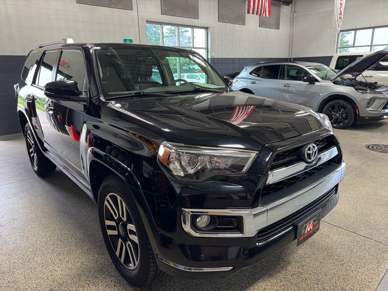 Used 2017 Toyota 4Runner Limited AWD/4WD image 3